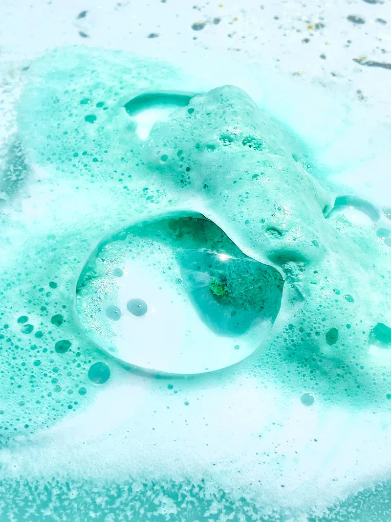 Aquamarine Bath Bomb - Lemongrass